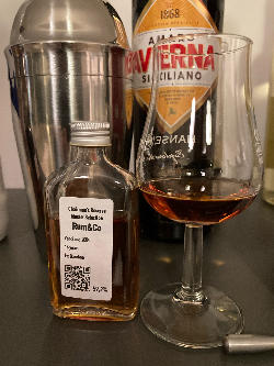 Photo of the rum Chairman‘s Reserve Master‘s Selection (6. Rum & Co) taken from user HenryL