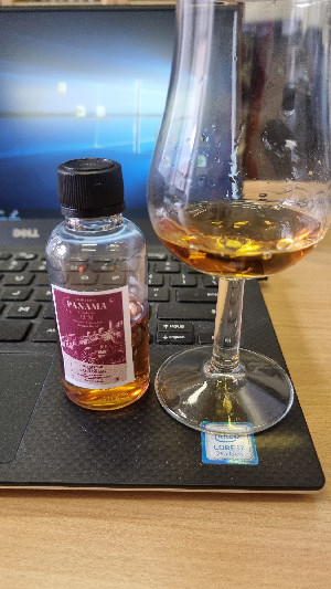 Photo of the rum The Nectar Of The Daily Drams Panama taken from user Martin Švojgr