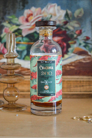 Photo of the rum Floral Rum Series Caroni Chaconia (Catawiki) taken from user Robert Bauer