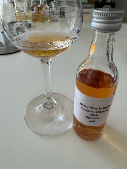Photo of the rum Réunion Rum (Bottled for Kirsch) taken from user Andi