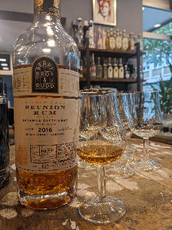 Photo of the rum Réunion Rum (Bottled for Kirsch) taken from user crazyforgoodbooze