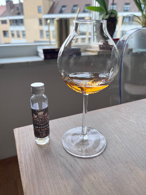 Photo of the rum The Royal Cane Cask Company Fiji SPD taken from user Serge