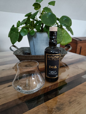 Photo of the rum 8 MARKS COLLECTION DOK taken from user Tim 