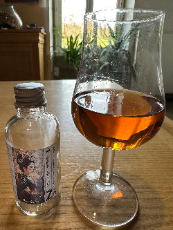 Photo of the rum Série Geisha N°1 (1er Anniversaire Clos des Spiritueux) ITP taken from user alex