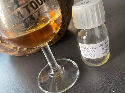 Photo of the rum HERRLINE (Selected by Swell de Spirits) HERR taken from user Rhum Mirror 🇧🇪