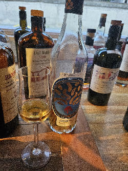 Photo of the rum HERRLINE (Selected by Swell de Spirits) HERR taken from user zabo