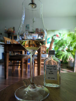 Photo of the rum Flensburg Rum Company HDGDL Jamaica Single Cask Rum taken from user crazyforgoodbooze