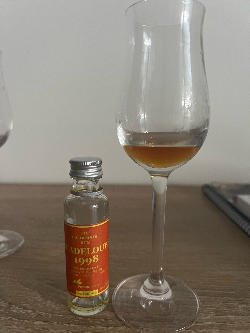 Photo of the rum Guadeloupe No. 3 taken from user Palo - V Poháriku