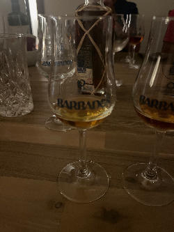 Photo of the rum Édition Blanc Paris HERR taken from user Serge