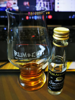 Photo of the rum Rum Artesanal Burke‘s Seamaster Edition 2023 taken from user Kevin Sorensen 🇩🇰