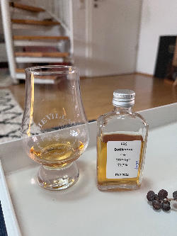 Photo of the rum  taken from user Serge