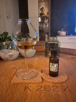 Photo of the rum  taken from user Lukas Jäger