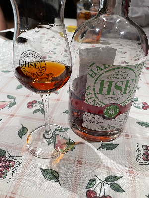 Photo of the rum HSE Single Cask by CDM (Christian de Montaguère) taken from user Fabrice Rouanet