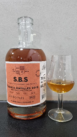 Photo of the rum S.B.S French Antilles taken from user Martin Švojgr