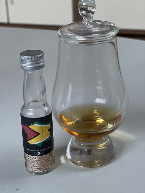 Photo of the rum The Spirit of Art taken from user Thunderbird