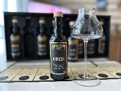 Photo of the rum 8 MARKS COLLECTION LFCH taken from user PRV 