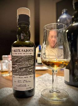 Photo of the rum Vieux Sajous (LMDW) taken from user Jakob