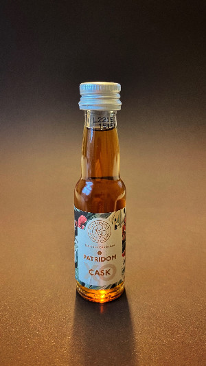 Photo of the rum Patridom XO Cask taken from user Lutz Lungershausen 