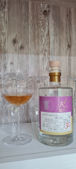 Photo of the rum Rumclub Private Selection Ed. 30 (Hawaiian Rum) taken from user Alex Kunath