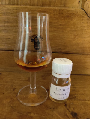 Photo of the rum Antoinette - Rhum Vieux 14 Ans D‘Age taken from user Vincent D