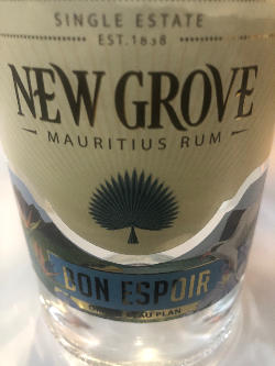 Photo of the rum Bon Espoir White Rum taken from user cigares 
