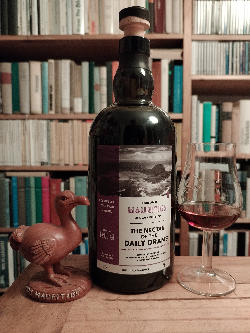 Photo of the rum The Nectar Of The Daily Drams LMDW taken from user Gunnar Böhme "Bauerngaumen" 🤓