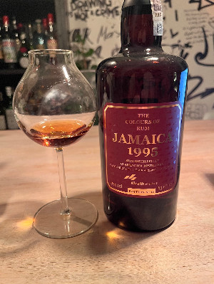 Photo of the rum Jamaica No. 10 taken from user Serge