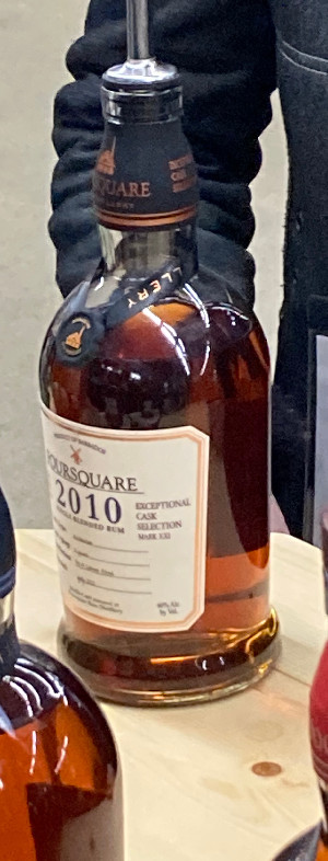 Photo of the rum 2010 Single Blended Rum taken from user TheRhumhoe