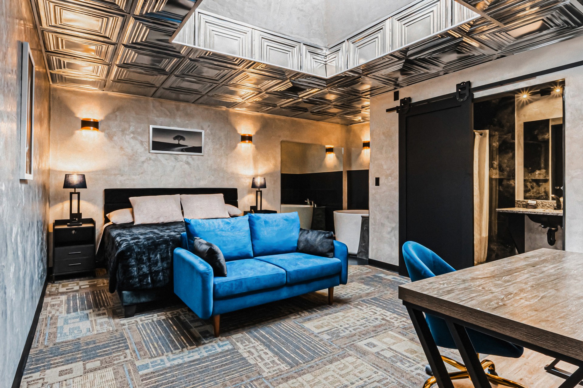 Silver Suite - Image 4