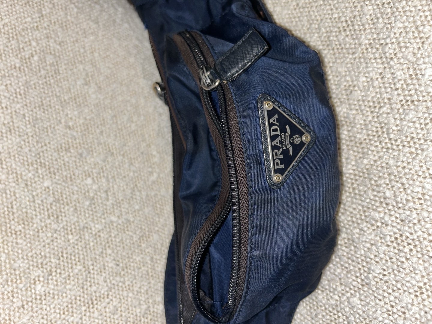 Location Sacs Banane Prada - Taille One Size | RentWear Connection