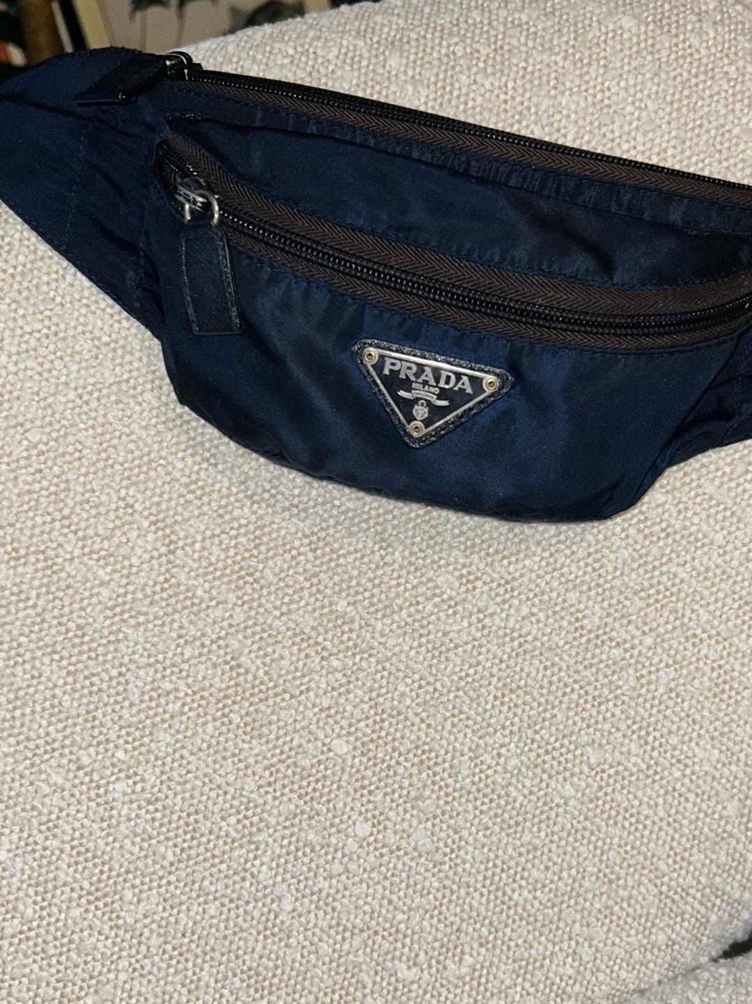 Prada — Vue 4 Prada — Vue 4