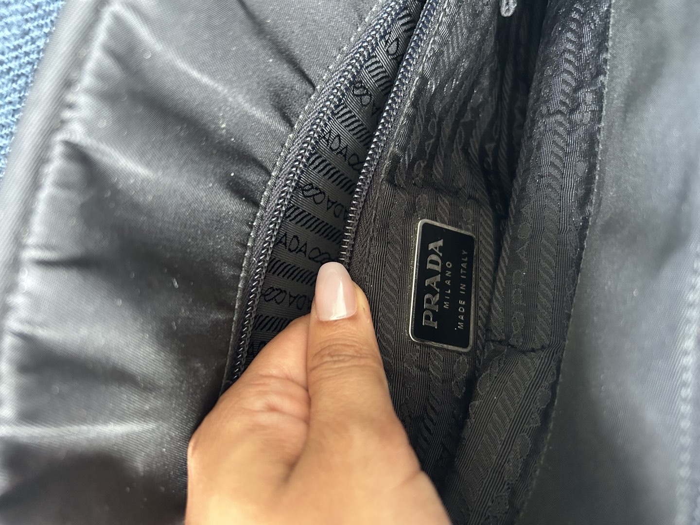 Prada — Vue 5 Prada — Vue 5