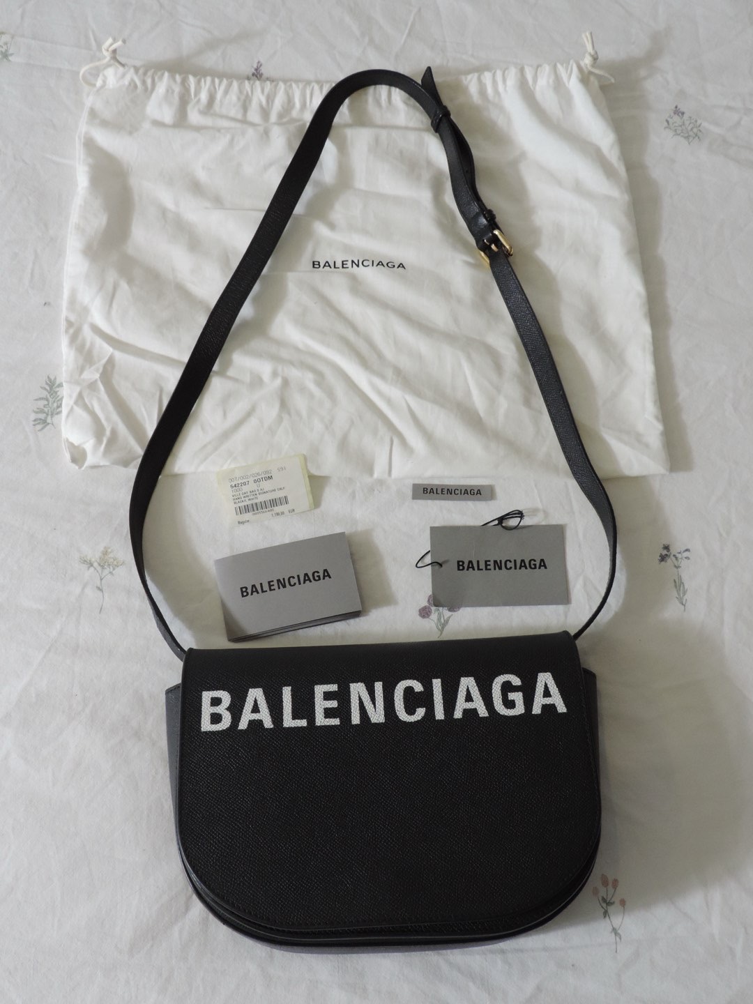 Balenciaga — Vue 2