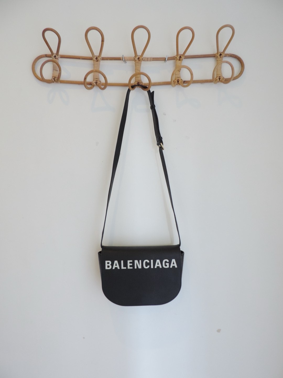 Balenciaga — Vue 3