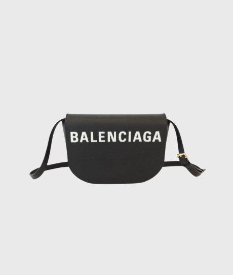 Balenciaga — Vue 6