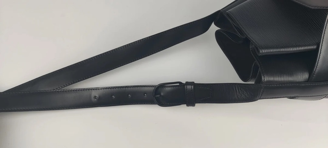 Louis Vuitton — Vue 9
