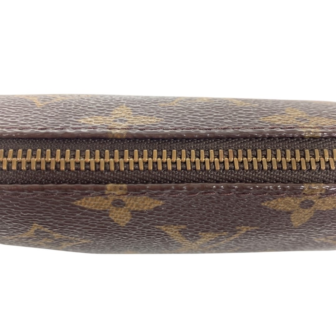 Louis Vuitton — Vue 3 Louis Vuitton — Vue 3