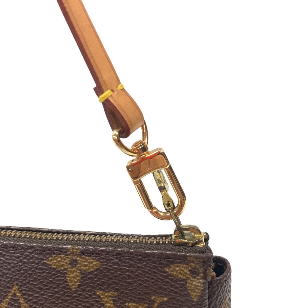 Louis Vuitton — Vue 4 Louis Vuitton — Vue 4