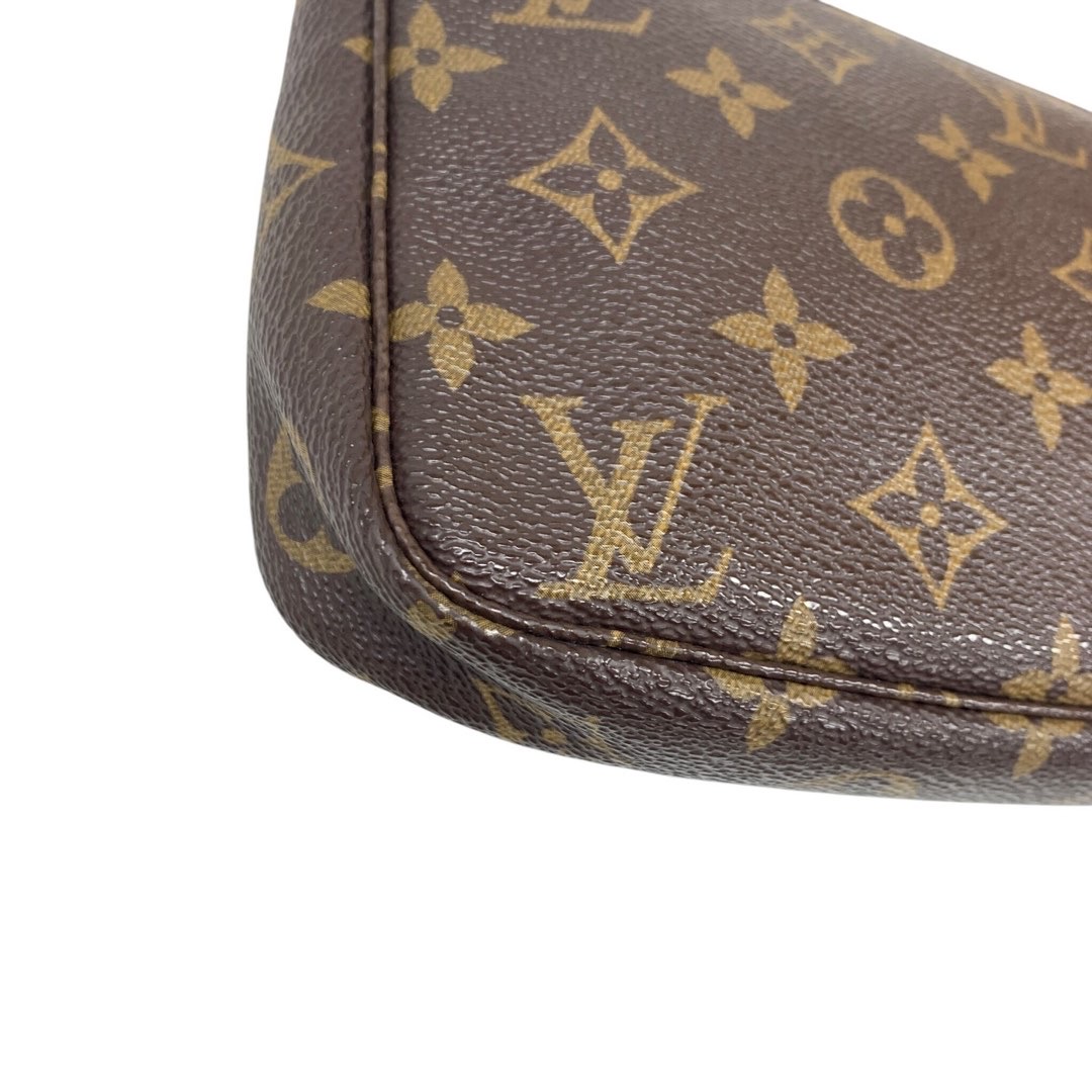 Louis Vuitton — Vue 8 Louis Vuitton — Vue 8
