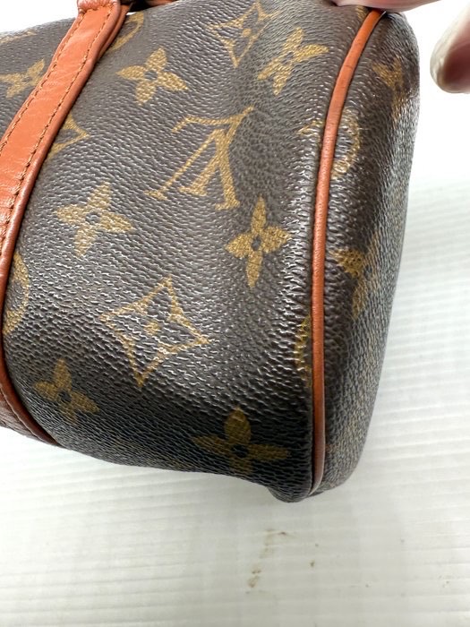 Louis Vuitton — Vue 9
