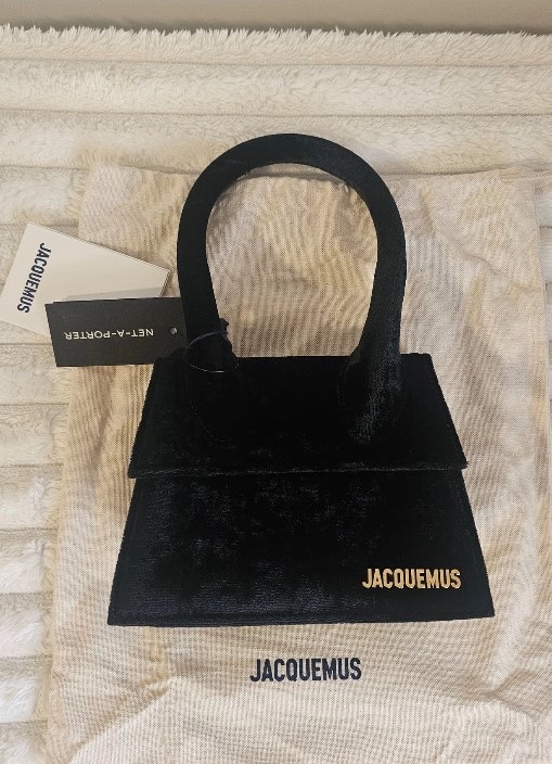 Jacquemus — Vue 2 Jacquemus — Vue 2