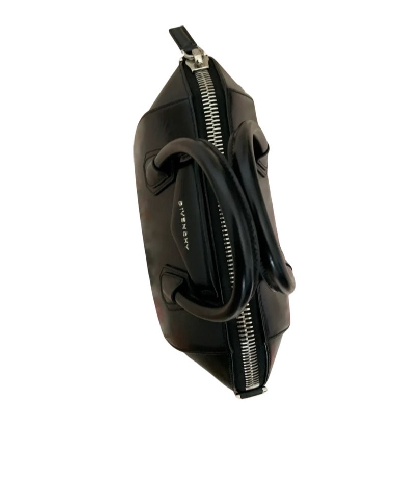 Givenchy — Vue 4 Givenchy — Vue 4
