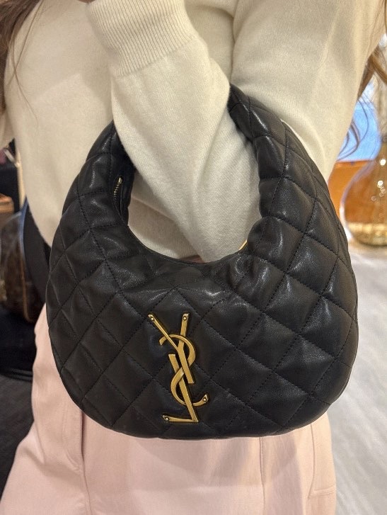 Saint Laurent — Vue 2 Saint Laurent — Vue 2