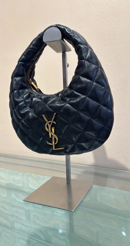 Saint Laurent — Vue 4 Saint Laurent — Vue 4