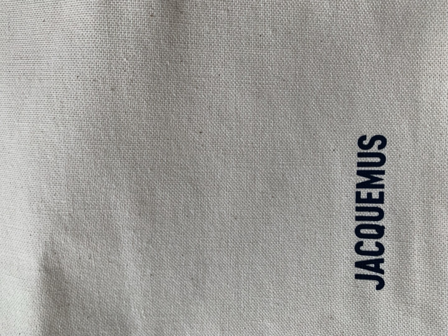 Jacquemus — Vue 4 Jacquemus — Vue 4