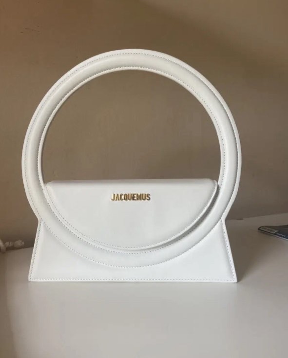 Jacquemus — Vue 5 Jacquemus — Vue 5
