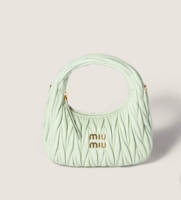 Sac à main Miu Miu vert clair matelassé à louer