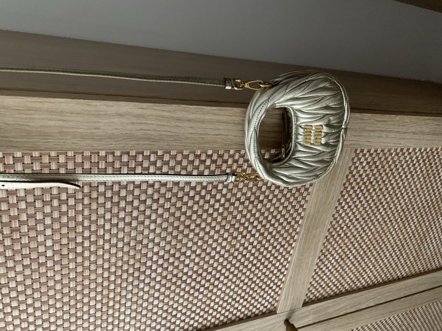 Miu Miu — Vue 2