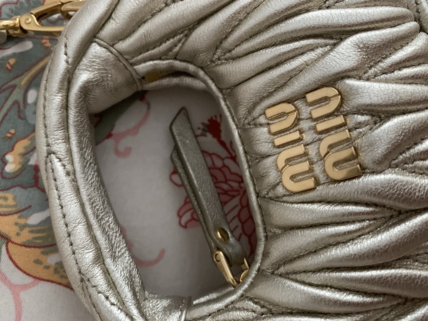 Miu Miu — Vue 4