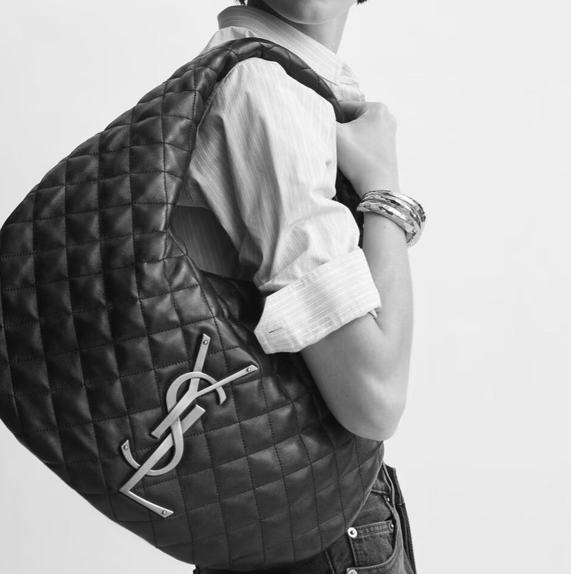 Saint Laurent — Vue 2 Saint Laurent — Vue 2